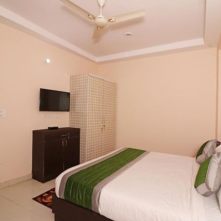 OYO 12732 Avalon Palace New Delhi Extérieur photo